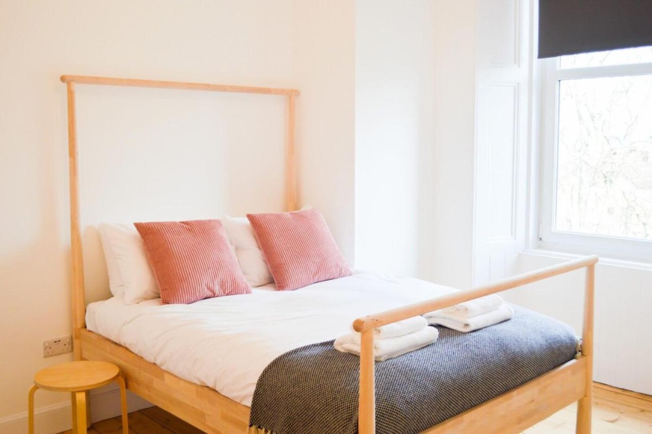Modern 1 Bedroom Flat In The Heart Of Edinburg Exteriör bild